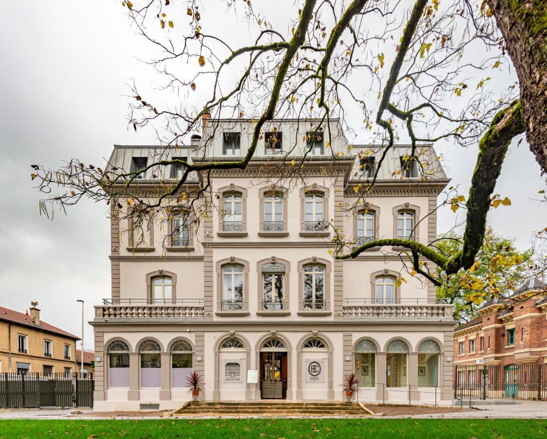 Hotel Mille Pas Voiron Exterior photo